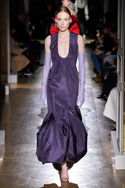 Look 13